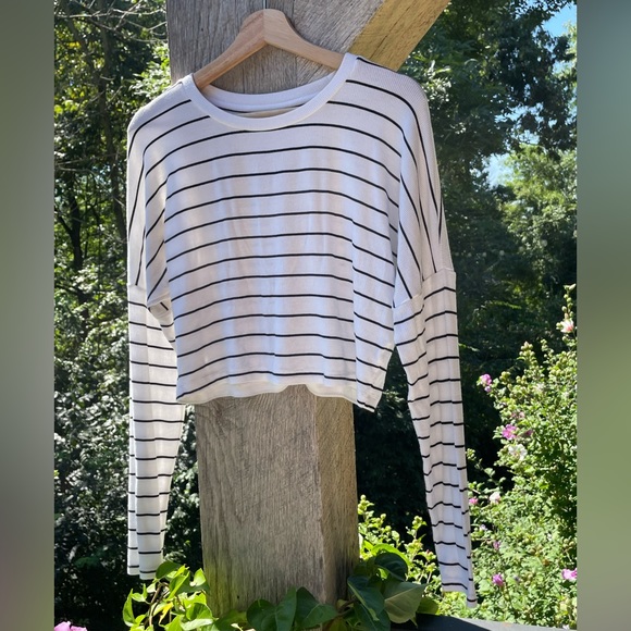 NWOT Slouchy Cropped Long Sleeve Tee - Picture 3 of 6